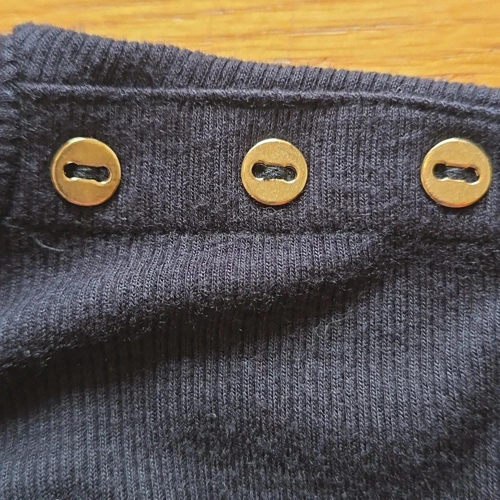 LOFT, Long Ribbed Short Sleeve Black Knit, Faux Gold Button Top, EUC, Women's S - Picture 5 of 5